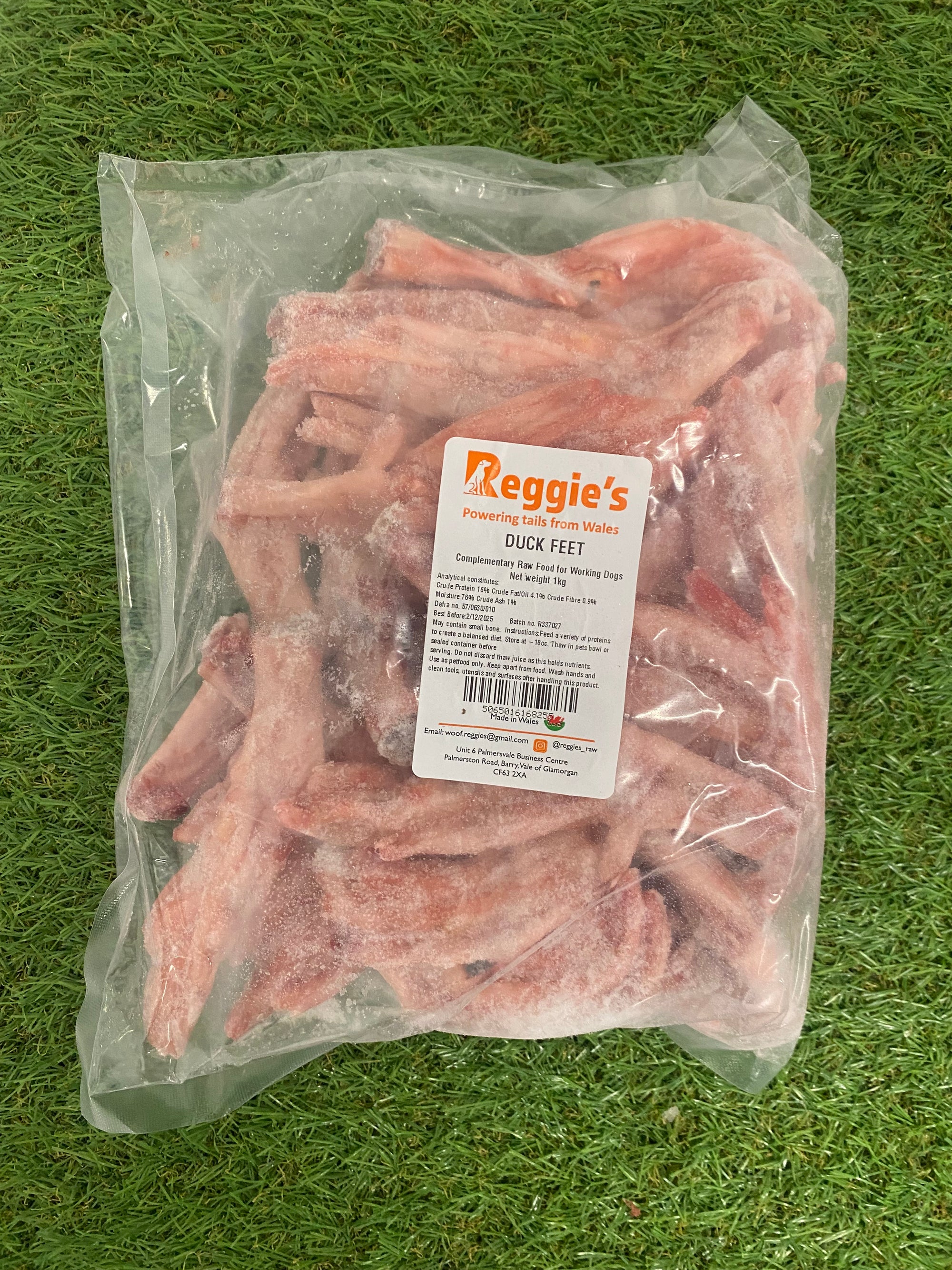 Reggies Whole Duck Feet 1KG